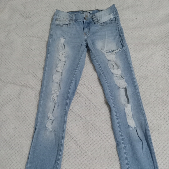 KanCan Denim - Distressed KanCan Skinny Jeans